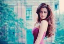 “লোনলি গার্ল” রিয়া! কিন্তু কেন? উত্তর পাবেন শেষে!